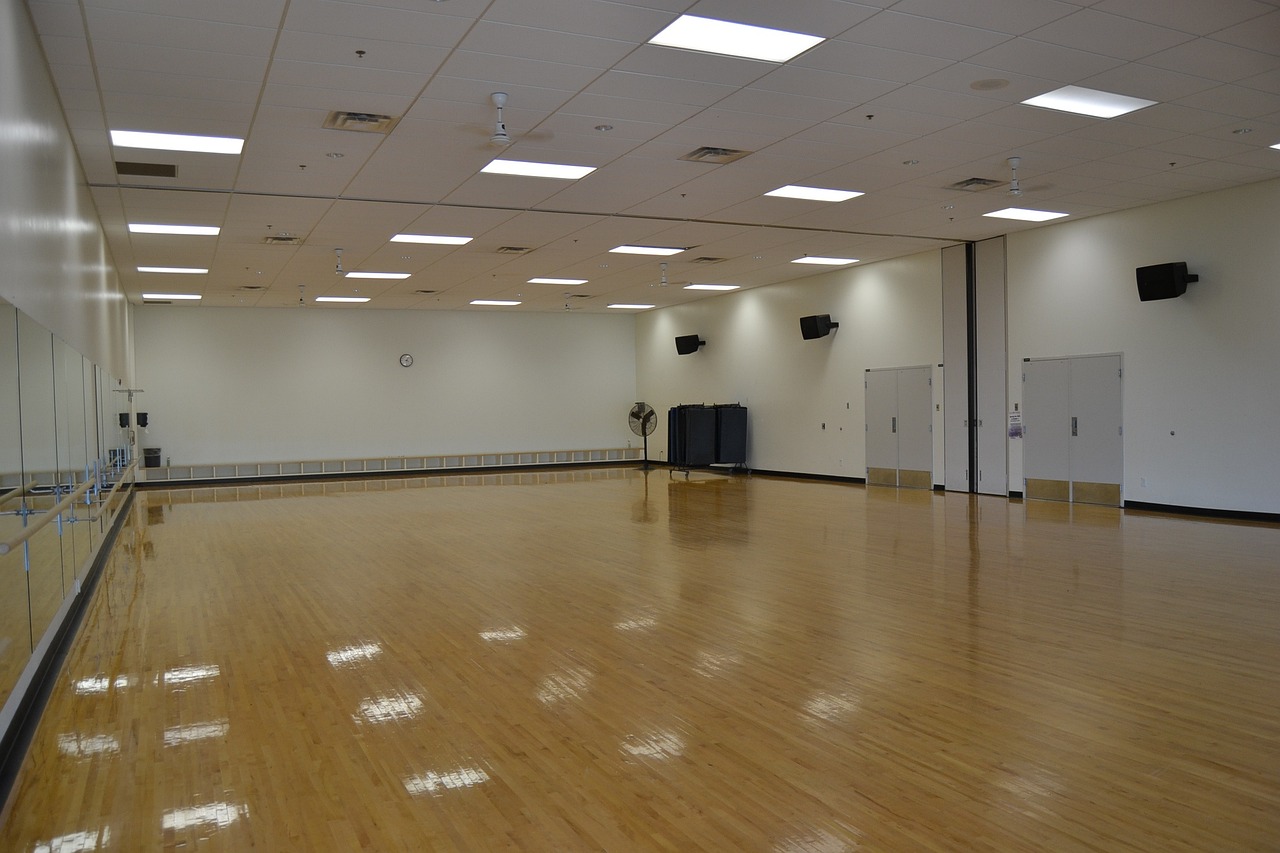 Drewniane panele podłogowe do sal gimnastycznych - Podłogi sportowe